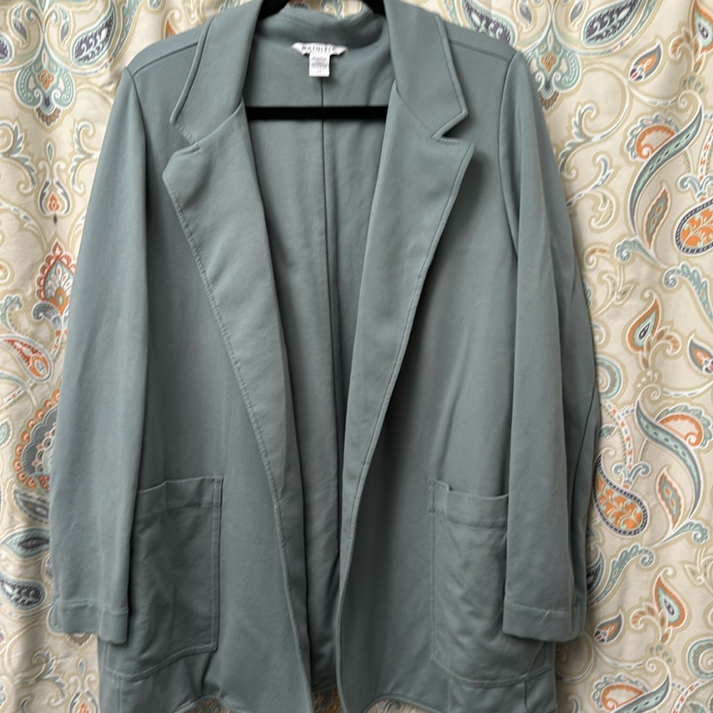 NWOT Athleta Blazer Sz 20. Soft Sage Gray. Very cute!